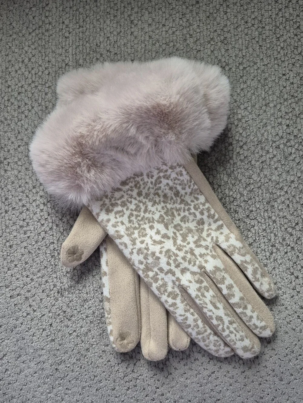 Luxury Faux Fur Cuff Women's Winter Gloves - Taupe Leopard